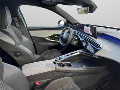 Peugeot 5008 e-GT Line / Essence (2024) - Photo 10