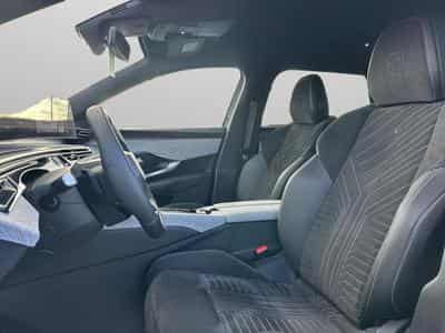 Peugeot 5008 e-GT Line / Essence (2024) - Photo 12