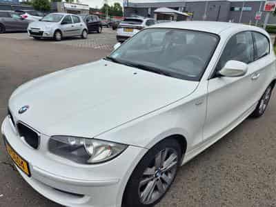 BMW 118 d (2011) - Photo 1