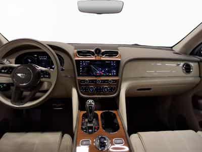 Bentley Bentayga V8 (2023) - Photo 8