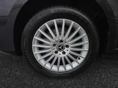 Mercedes V d Avantgarde Double Cabine / Diesel (2023) - Photo 9