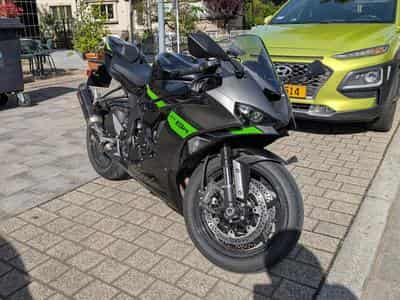 Kawasaki ZX6R Performance Edition (2025) - Photo 8