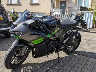 Kawasaki ZX6R Performance Edition (2025) - Photo 9