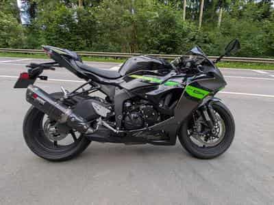 Kawasaki ZX6R Performance Edition (2025) - Photo 11