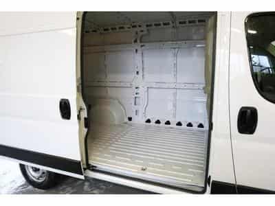 Peugeot Boxer 335 L2H2 Kam PDC DAB Temp BT (2024) - Foto 6