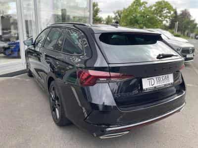 Skoda Octavia Combi RS 2L TDI 200 CV DSG (2023) - Photo 1