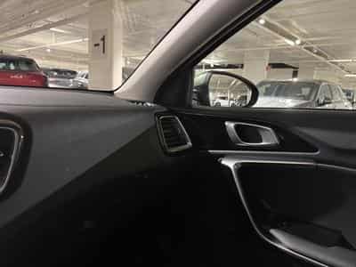 Kia Ceed 1.0 PULSE (2024) - Foto 9