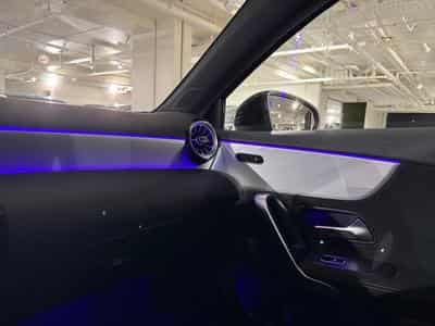 Mercedes A 200 1.3 hatchback AMG NIGHT EDITION (2025) - Foto 9