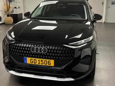 Audi Q3 S-Line (2025) - Photo 1