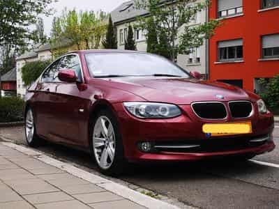 BMW 330 D (2011) - Photo 1
