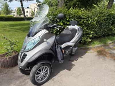Piaggio MP3 250ie LT (2009) - Photo 2