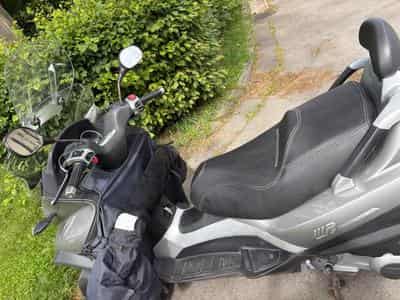 Piaggio MP3 250ie LT (2009) - Photo 4