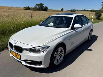 BMW 320 S-Line (2013) - Foto 8