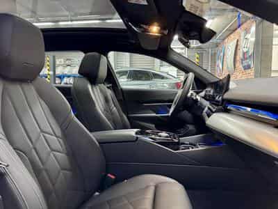 BMW 540 540dA Touring 3.0 303cv Auto xDrive M-SPORT PRO (New Model) (2024) - Foto 8