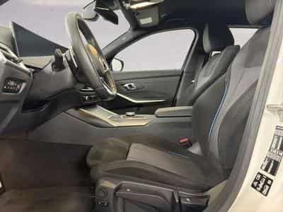 BMW 320 d xDrive Head-Up HiFi DAB LED (2025) - Foto 9