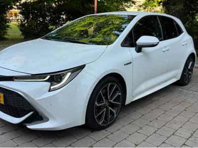 Toyota Corolla Hybrid 192hp Full Extras (2019) - Photo 1