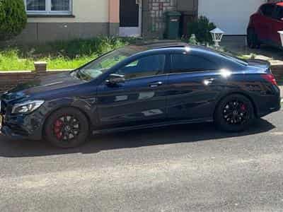 Mercedes CLA 45 AMG (2017) - Photo 1