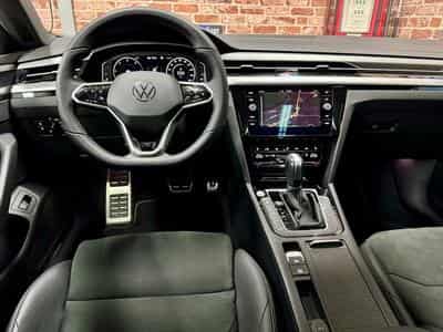 VW Arteon Arteon Shooting Brake 2.0 TDi 200cv DSG R-Line (2022) - Foto 4