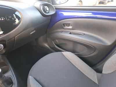 Toyota Aygo 1.0  Play (2024) - Foto 9