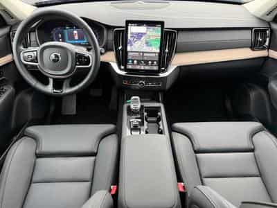 Volvo XC90 B5 Plus Bright / Essence (2025) - Photo 3