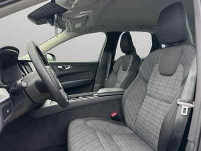 Volvo XC60 B4 Core / Diesel (2023) - Photo 10