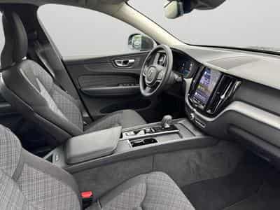 Volvo XC60 B4 Core / Diesel (2023) - Photo 15