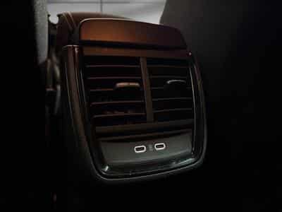 Skoda Kamiq -27% 1.0 TSI 110cv BVA+MIRRORLINK+CAM+LED+Opts (2024) - Foto 13