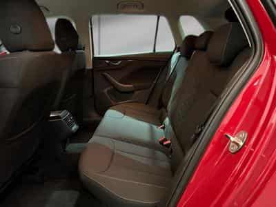 Skoda Kamiq -27% 1.0 TSI 110cv BVA+MIRRORLINK+CAM+LED+Opts (2024) - Foto 8