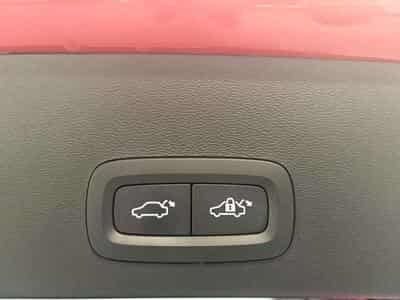 Volvo XC40 -39% T2 129cv BVA+GPS+CAM+LED+HAYON ELEC+Opts (2024) - Foto 13