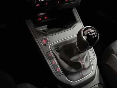 Seat Ibiza -24% 1.0 TSI 115cv FR +GPS+CAM+FULL LED+Options (2025) - Foto 13