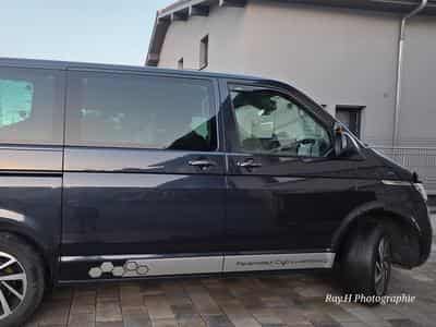 VW Multivan Highline (2023) - Foto 5