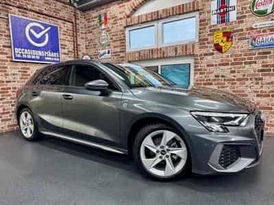 Audi A3 A3 Sportback 35 TFSi 150cv Auto S-LINE (2023) - Foto 1