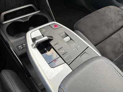 BMW 225 Active Tourer Pack M (2023) - Foto 9