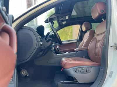 VW Touareg AUTOMATIQUE / 3.0 DIESEL / ATTACHE REMORQUE / PANORAMIQUE / (2015) - Photo 14
