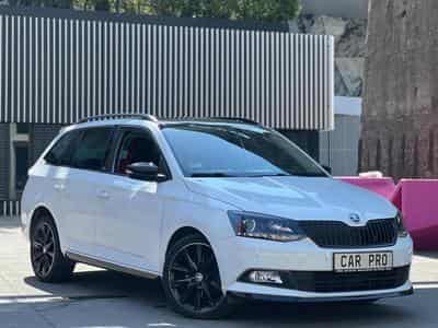 Skoda Fabia Automatique / Panoramique / Version Monte Carlo (2017) - Photo 2