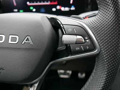 Skoda Kodiaq *NAVI*STANDHEIZUNG*ALCANTARA*TEMPOMAT*RFK*SMARTLINK* (2025) - Foto 13