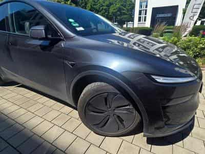 Tesla Model Y 2025 Model Y Long Range AWD, FSD (2025) - Photo 5