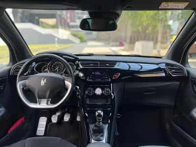 Citroën DS 3 / MANUELLE / ESSENCE / (2015) - Photo 10