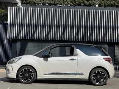 Citroën DS 3 / MANUELLE / ESSENCE / (2015) - Photo 9