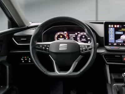 Seat Leon -26% 2.0 TDI 115cv +MIRRORLINK+CAM+LED+Options (2025) - Foto 9