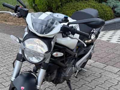 Ducati Monster (2011) - Photo 1