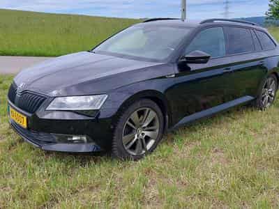 Skoda Superb Sportsline (2018) - Foto 1