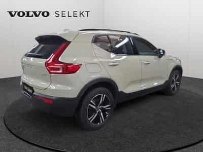Volvo XC40 B3 Plus Dark / Essence (2025) - Photo 2