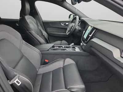 Volvo XC60 B5 Black Edition Plus / Essence (2025) - Photo 15