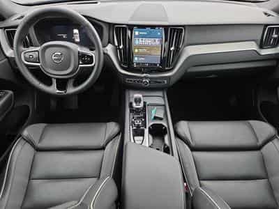 Volvo XC60 B5 Black Edition Plus / Essence (2025) - Photo 3