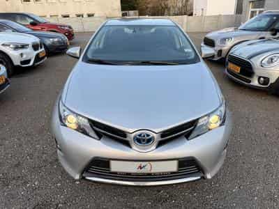 Toyota Auris 1.8 Hybrid (2014) - Photo 2