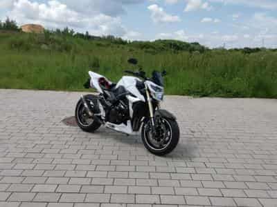 Suzuki GSR 750A (2013) - Photo 1