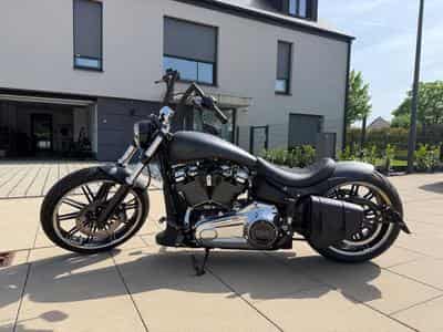 Harley-Davidson CVO Breakout Breakout 114 (2019) - Photo 1