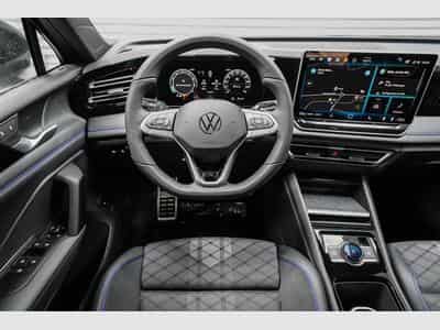 VW Tiguan 2,0 TSI DSG (2025) - Foto 8