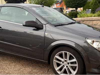 Opel Astra Sport (2008) - Photo 1